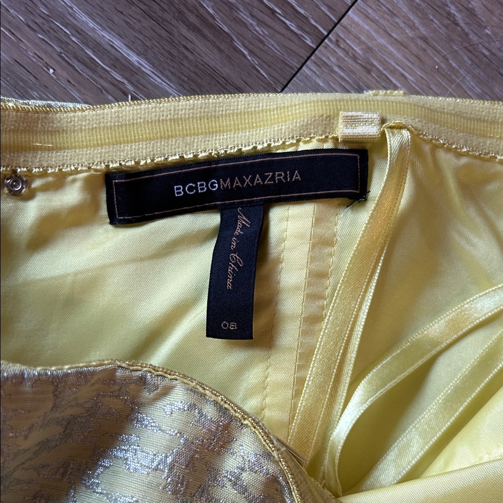BCBGMaxAzria Strapless brocade cocktail dress - Picture 3 of 12